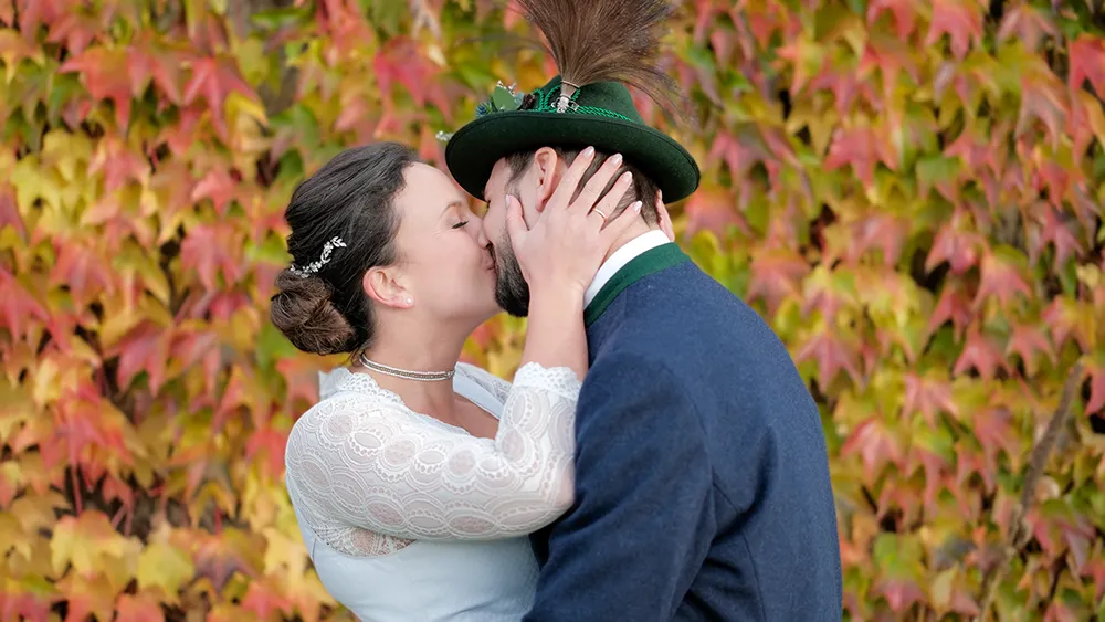 Hochzeitsvideo Trachtenhochzeit Herbst Massig
